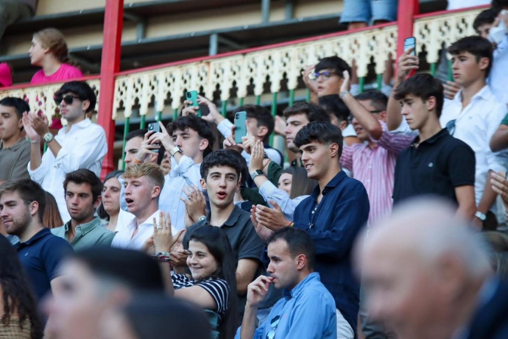 La juventud responde en masa en Valladolid