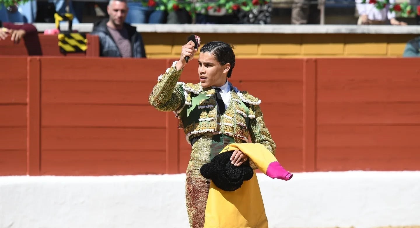 Oreja para Rafael de la Cueva en San Agustín del Guadalix