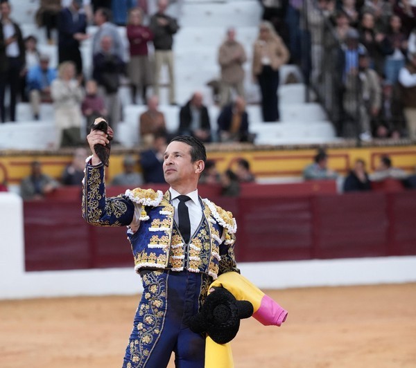 José María Manzanares corta la única oreja en Olivenza