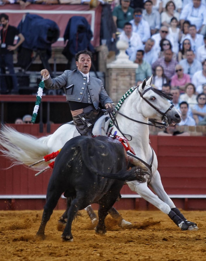 Puerta del Príncipe para Andy Cartagena en Sevilla - Chicuelinas y ...