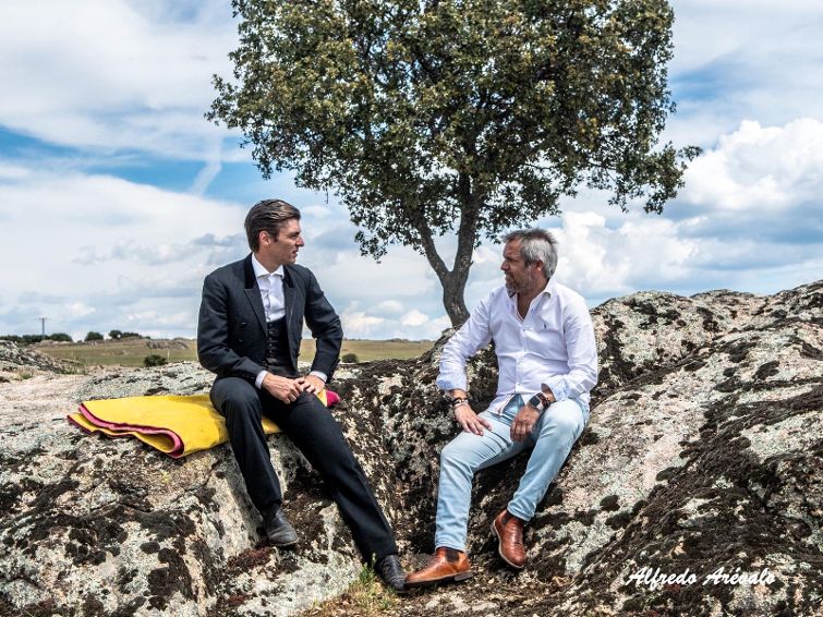 Rafael Ayuso y Alejandro Mora, acuerdo de apoderamiento