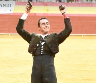 Entretenido festival taurino en Roquetas de Mar