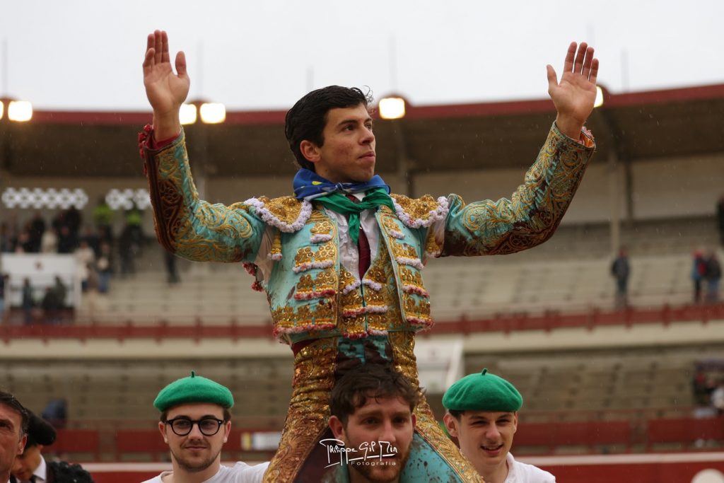Gran triunfo de Julio Méndez en Saint-Perdon