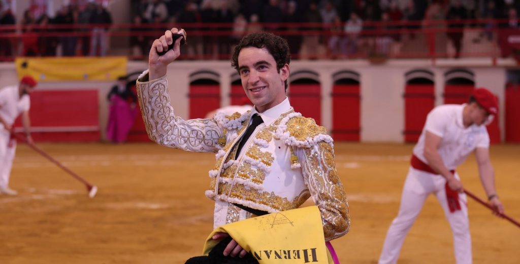 Daniel Crespo y Víctor Hernández, oreja en Gamarde-les-Bains