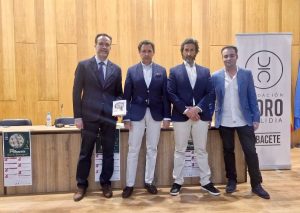 El libro 'De Barro y Oro' se presenta en Albacete