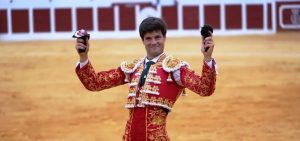 Baeza hará historia con la alternativa de Pedro Gallego