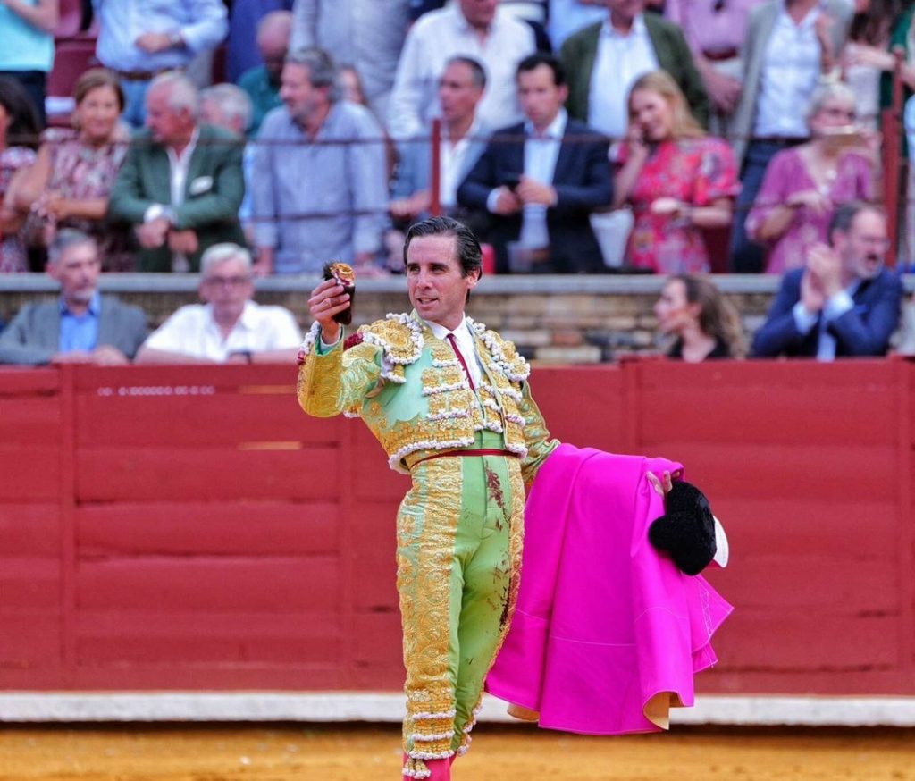 Dos orejas para Juan Ortega en Córdoba