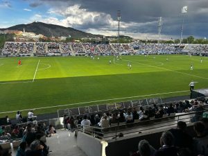 300 Abonados invitados por MaxiToro apoyaron al Conquense