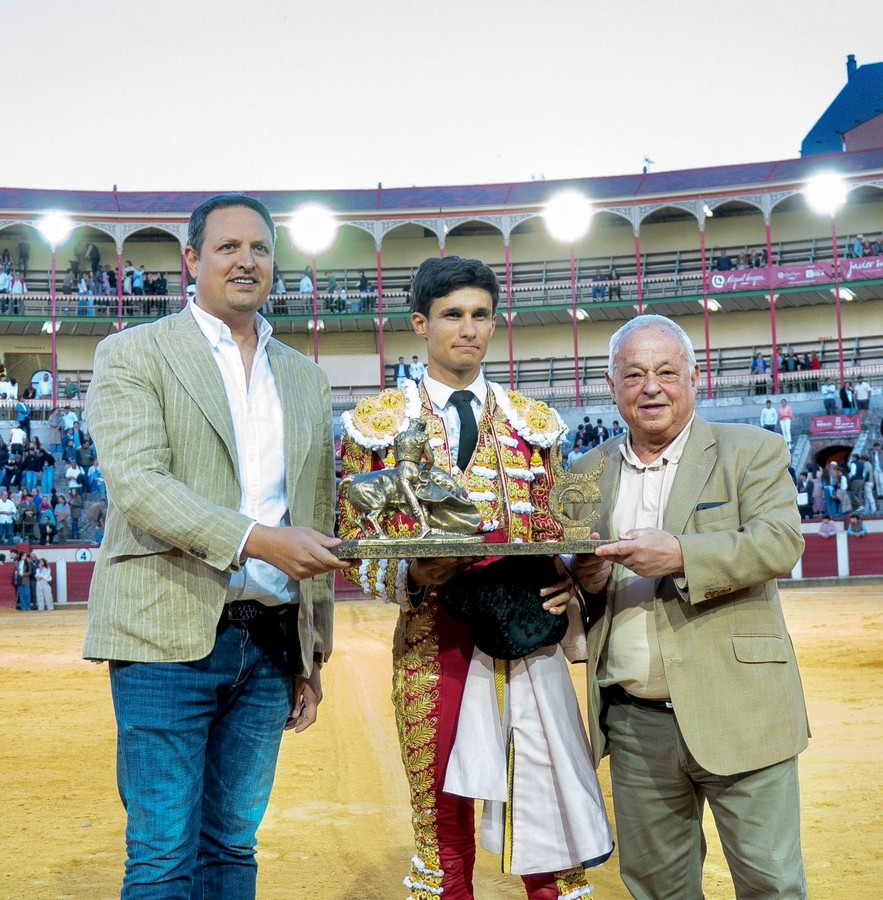 Manuel Diosleguarde, triunfador de la Corrida de la Oportunidad