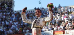 Oreja con los Miuras para Damián Castaño en Vic-Fezensac