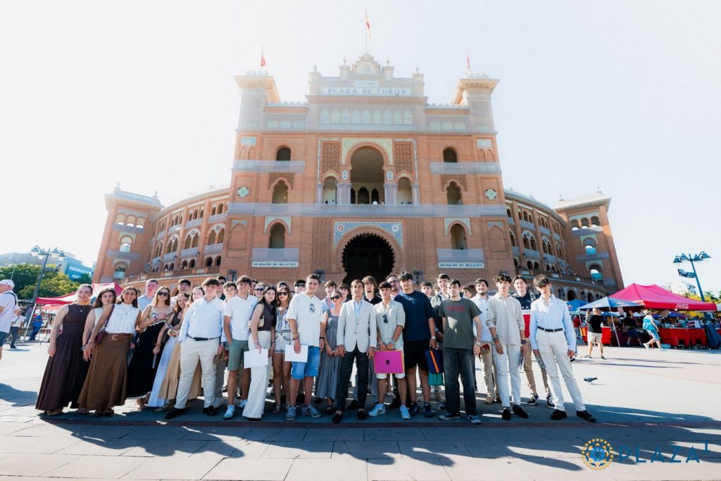Más de un centenar de jóvenes arropan a Ismael Martín en Madrid