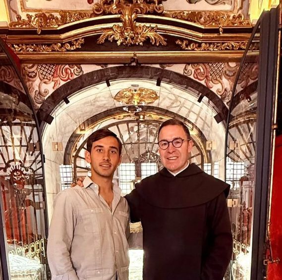 Ismael Martín visita a Santa Teresa antes de viajar a Perú