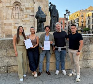 Tauroemoción y las peñas de Zamora renuevan su acuerdo