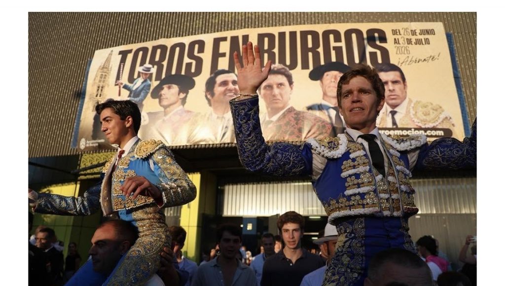 Borja Jiménez y Marco Pérez, a hombros en Burgos