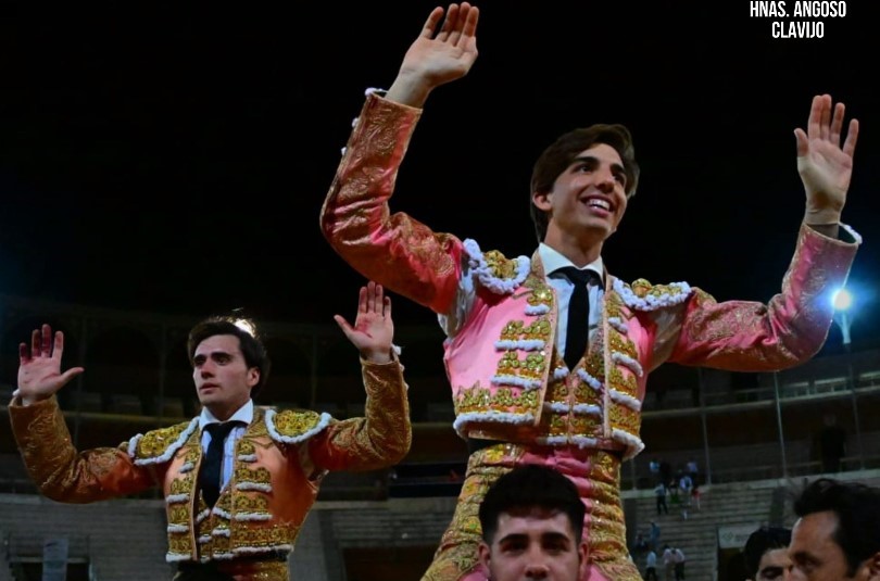 Julio Norte e Iván Rejas, puerta grande en Granada