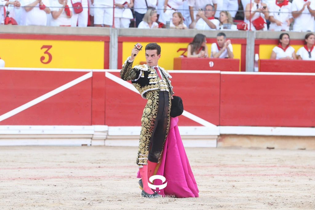 Fernando Adrián puntúa en Pamplona
