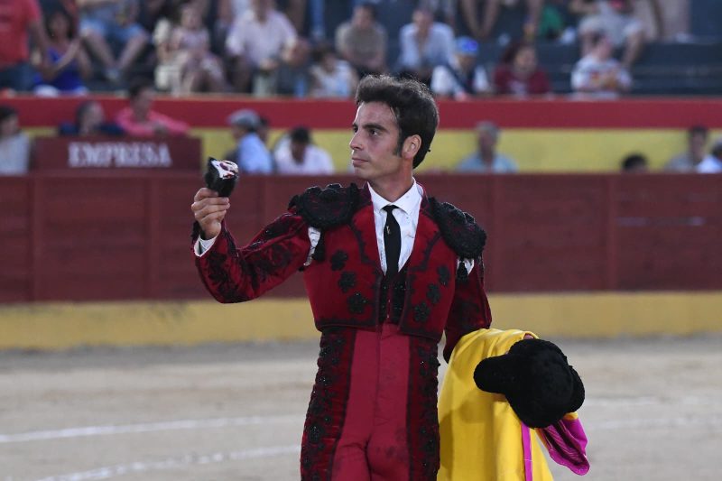 Oreja para Alejandro Marcos en Valdetorres de Jarama
