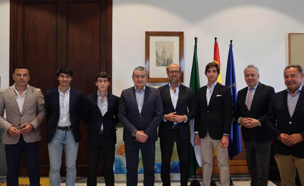 Los finalistas del Circuito de Andalucía, en el Palacio de San Telmo