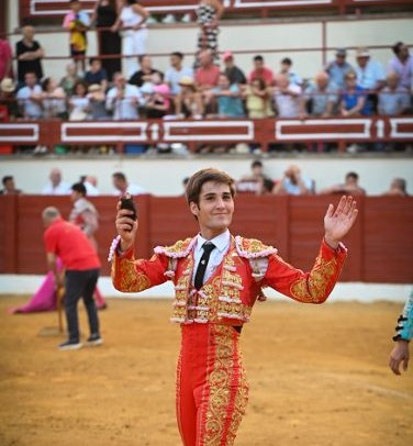Antonio Aparicio: Un zarpazo antes de las ferias de novilladas