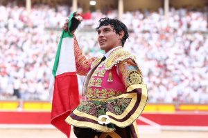Oreja para Isaac Fonseca en Pamplona