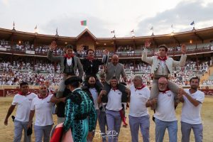 Tarde cumbre de toreo a caballo de Bayona
