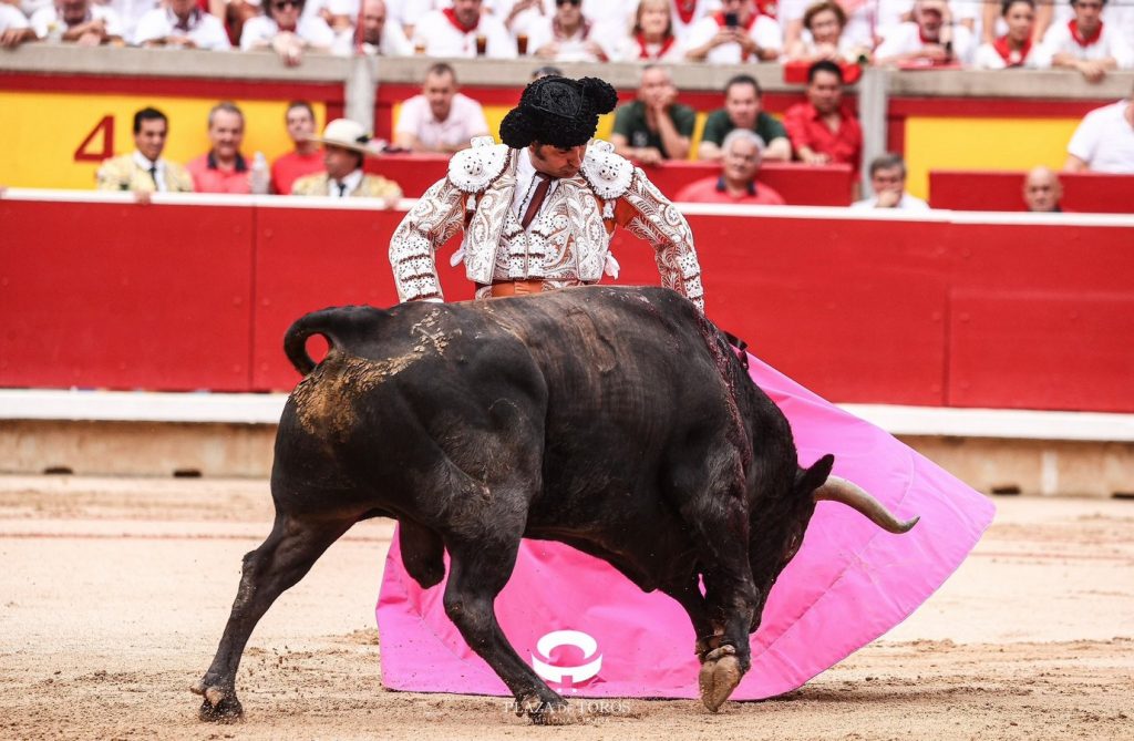 Ovaciones en la corrida de Pamplona
