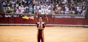 Dos orejas y puerta grande para Tomás Rufo en Burgos