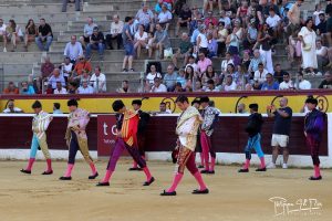 Dos orejas en la novillada sin caballos de Huesca