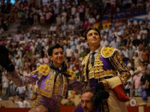 Puerta grande de Roca Rey y Marco Pérez en Pontevedra