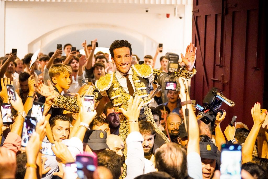 David de Miranda abre la puerta grande en Málaga