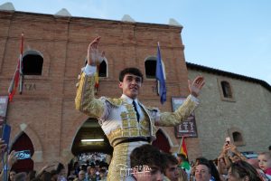 Jarocho corta tres orejas en El Burgo de Osma