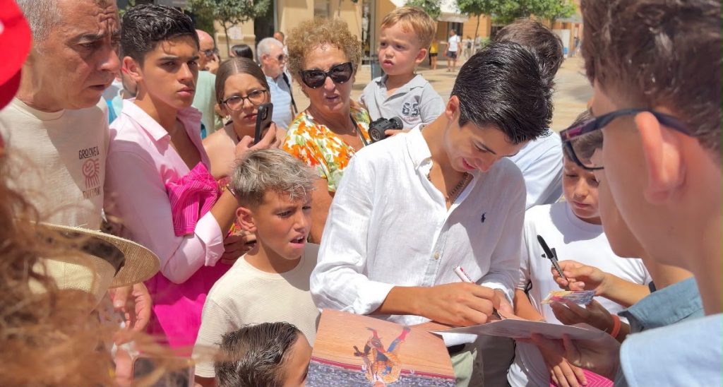 Marco Pérez se encuentra con los jóvenes en Málaga