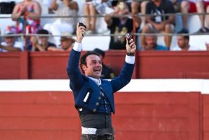 Andy Cartagena, un líder en la Champions de Cuenca