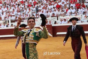 Perera pasea la única oreja en Dax