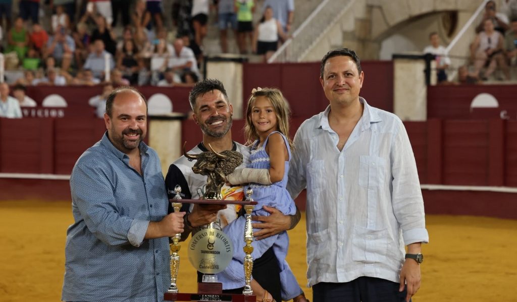 Leguiche gana el Concurso Nacional de Recortadores en Málaga