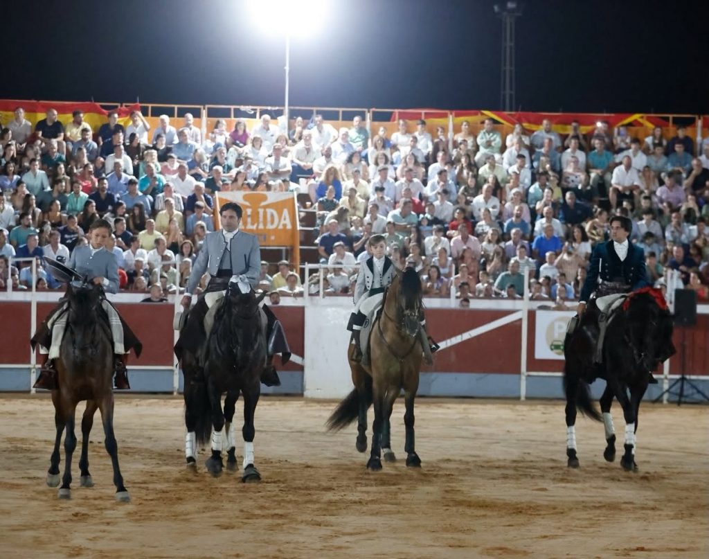 Gran noche de rejoneo en El Rocío