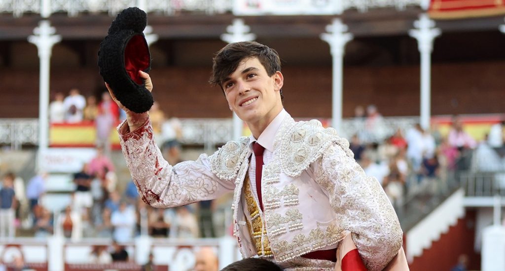 Sergio Rollón, última puerta grande de la Feria de Gijón