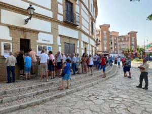 Buen ambiente en la apertura de taquillas en Antequera