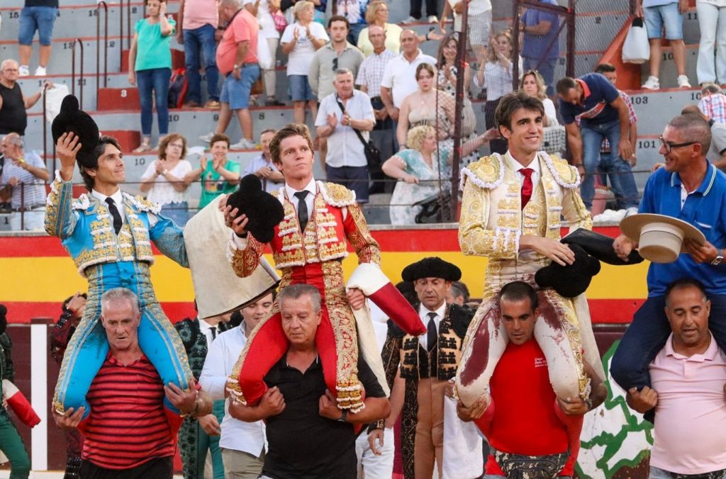 Reseña de otras corridas de toros del domingo