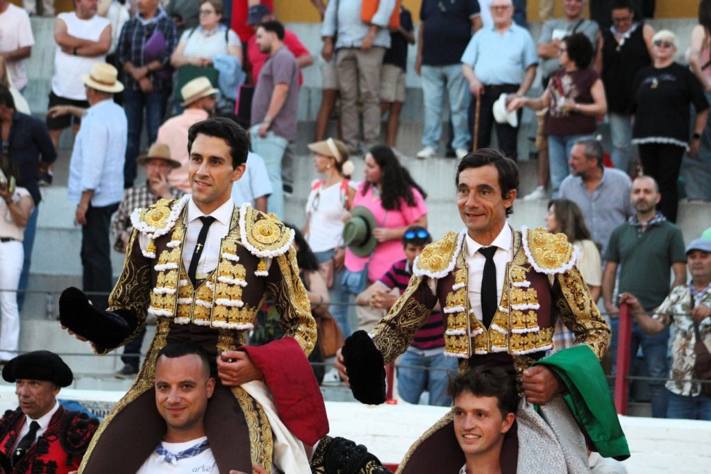 Paco Ureña y Jorge Molina triunfan en Bargas