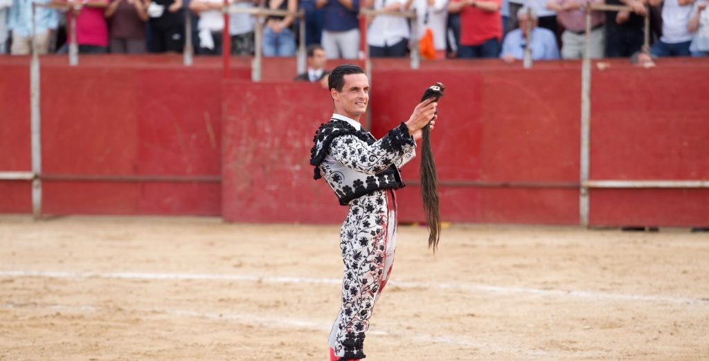 Reseña de otras corridas de toros del domingo
