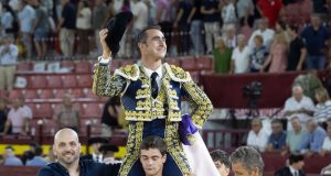 Puerta grande de El Fandi en la primera de Murcia