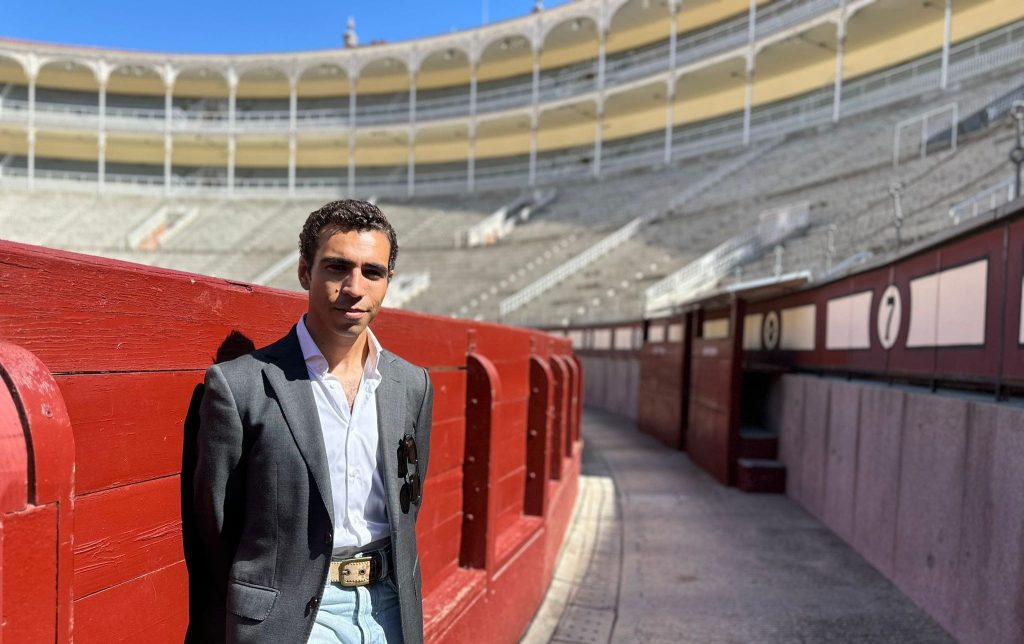 Adrián Centenera, ante su presentación en Madrid
