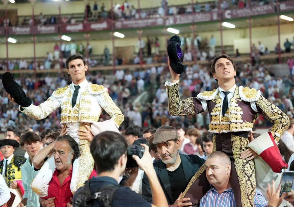 Triunfo rotundo de Roca Rey y Manuel Diosleguarde en Valladolid