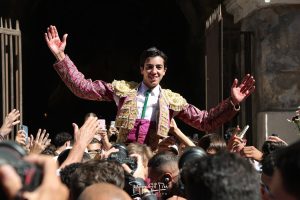 Cinco orejas para Marco Pérez en su encerrona de Nimes