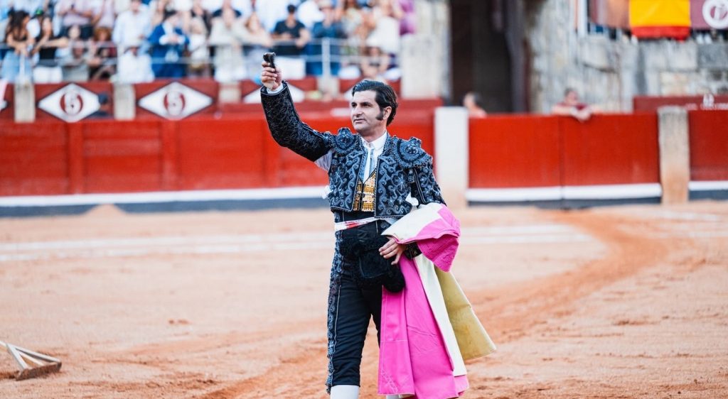 Oreja y Julio Norte, oreja en Salamanca