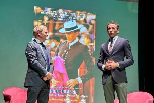 Enrique Ponce actuará en Trigueros junto a David de Miranda