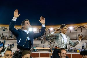 Lea Vicens y Sebastián Fernández, a hombros en Pozoblanco