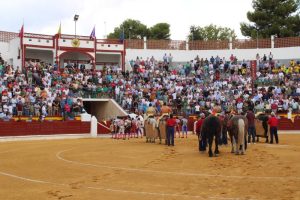 Reseña de las corridas de Daimiel, Guadix y Ejea de los Caballeros