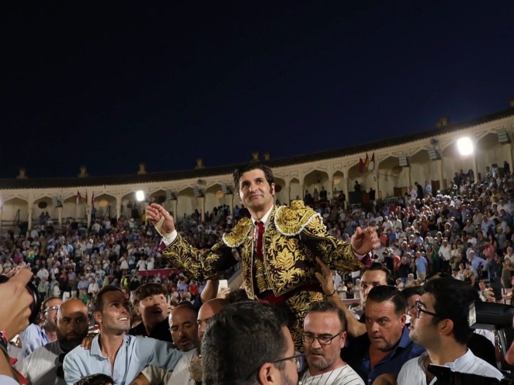 Donación de Morante de la Puebla a la Macarena de Albacete
